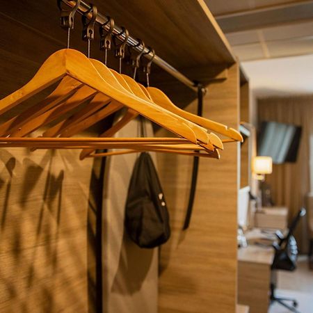 Hotel Pommern Мариехамн Екстериор снимка