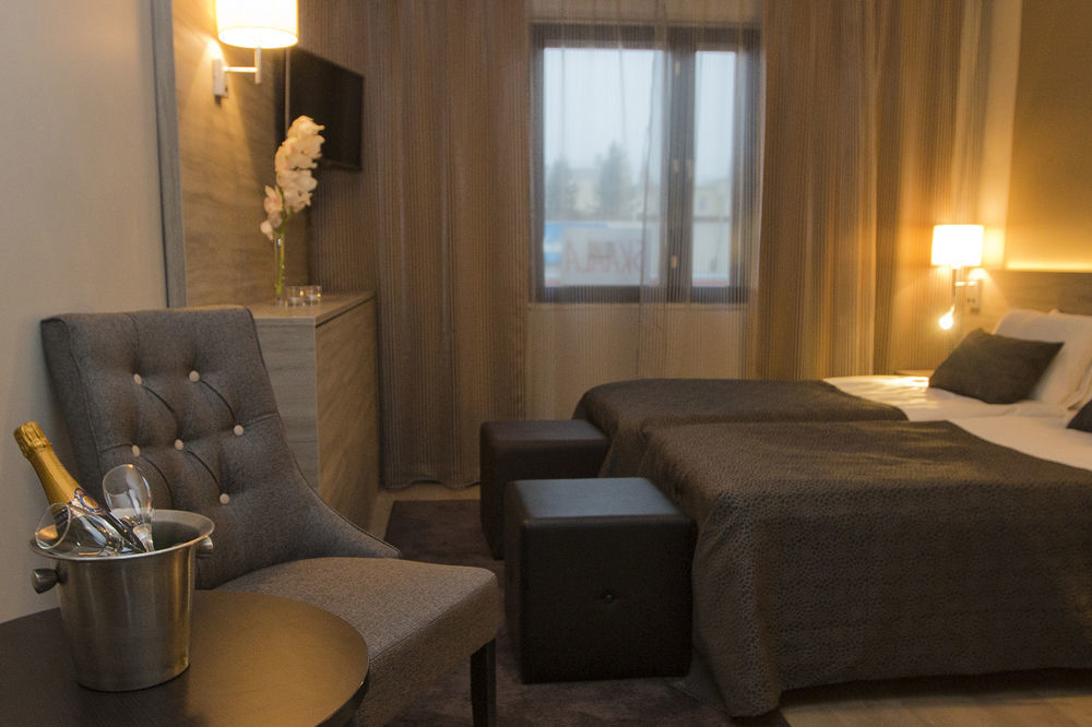 Hotel Pommern Мариехамн Екстериор снимка
