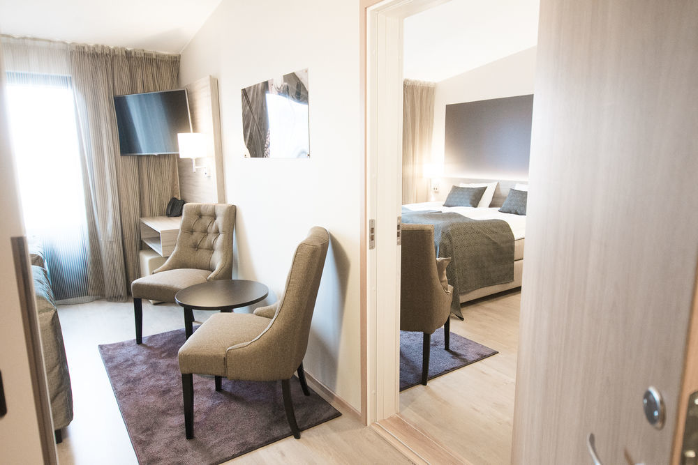 Hotel Pommern Мариехамн Екстериор снимка
